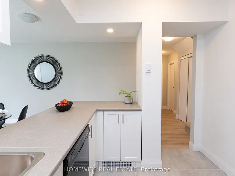 240 Ormond Dr #D8 — Photo 15