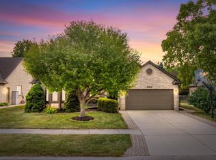 48653 Lorenzo Dr, Macomb, MI 48044
