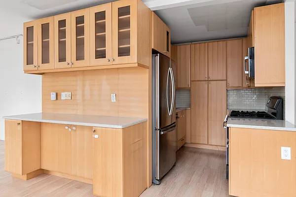 Rented by Douglas Elliman | media 29