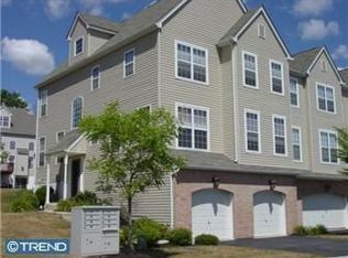 518 Liberty Cir, West Grove, PA 19390