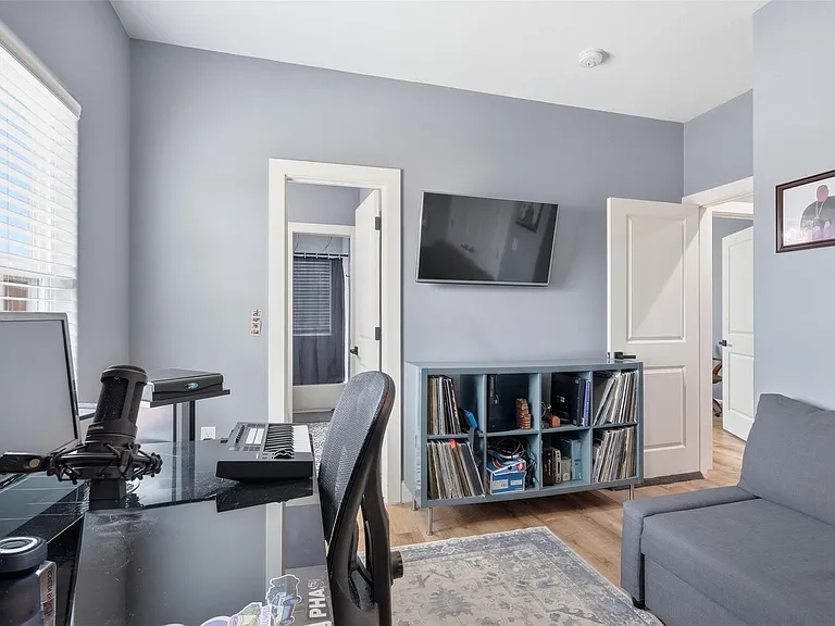 6734 Avenue P — Photo 21