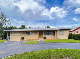 980 SE 3rd St, Belle Glade, FL 33430