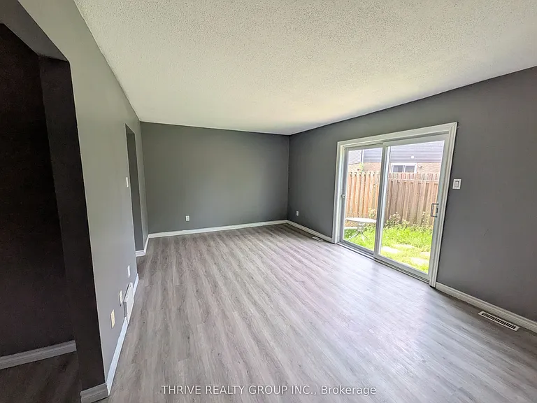470 2nd St #29 — Photo 6