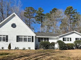 37 Forrest Glen Rd, Columbus, MS 39705