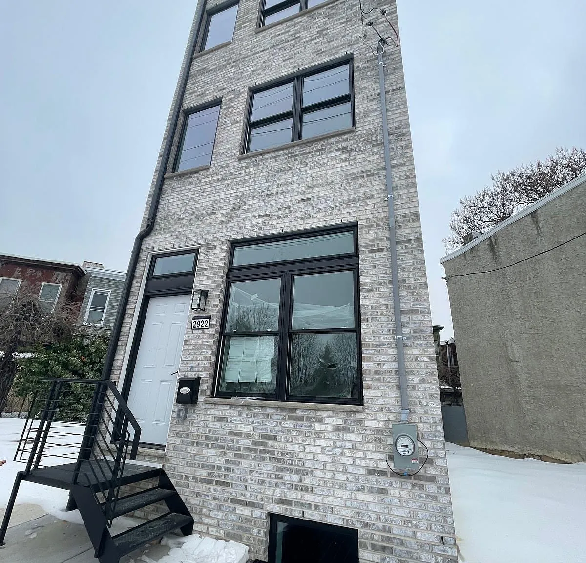 3 bed, 2000 sqft, $2,195 — Photo 1