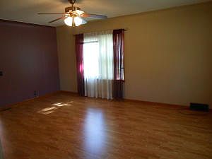 4th image of 405 Avenue B E