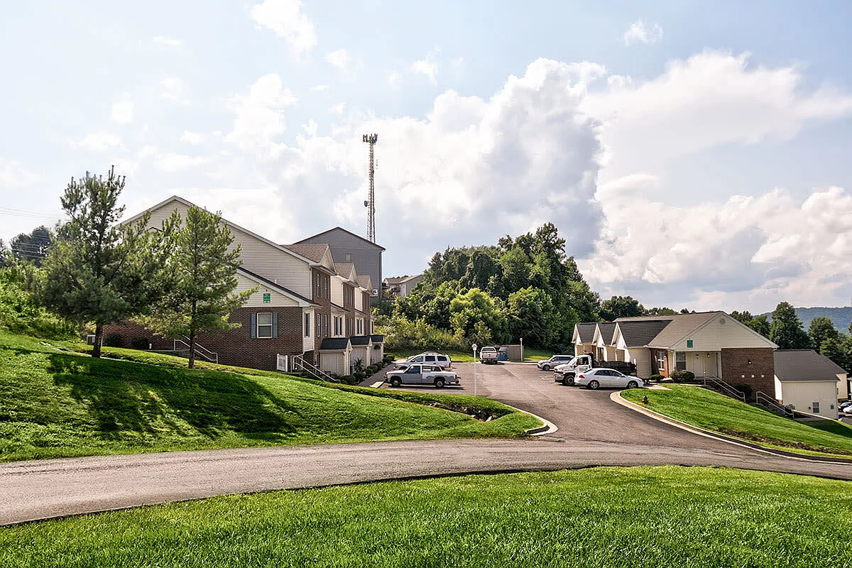 Cedar Glen II — Photo 1