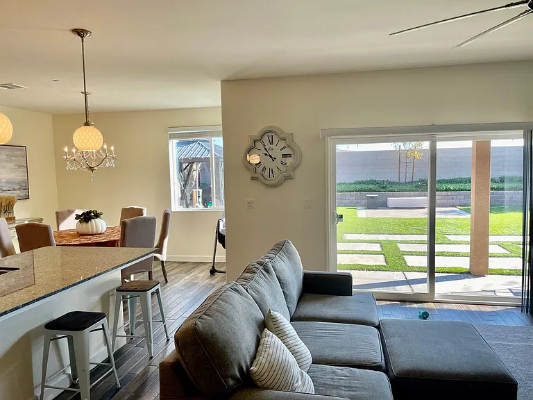 1357 Wren Dr — Photo 4