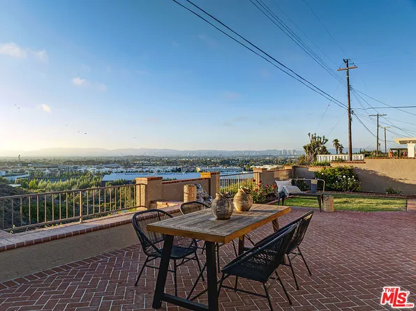 7507 Cowan Ave, Los Angeles, CA 90045