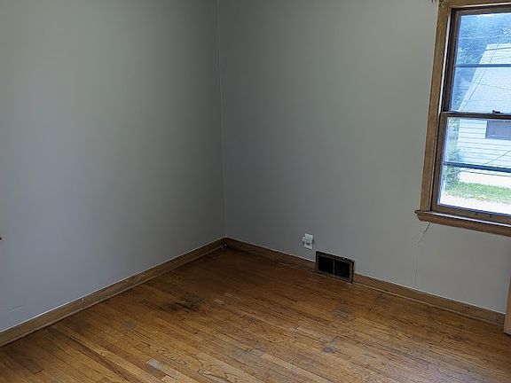 4th image of 4700 N Sherman Blvd APT 3
