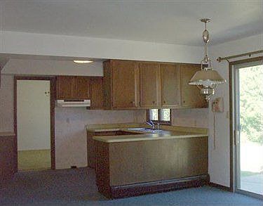 3rd image of 172 Eastwood Dr