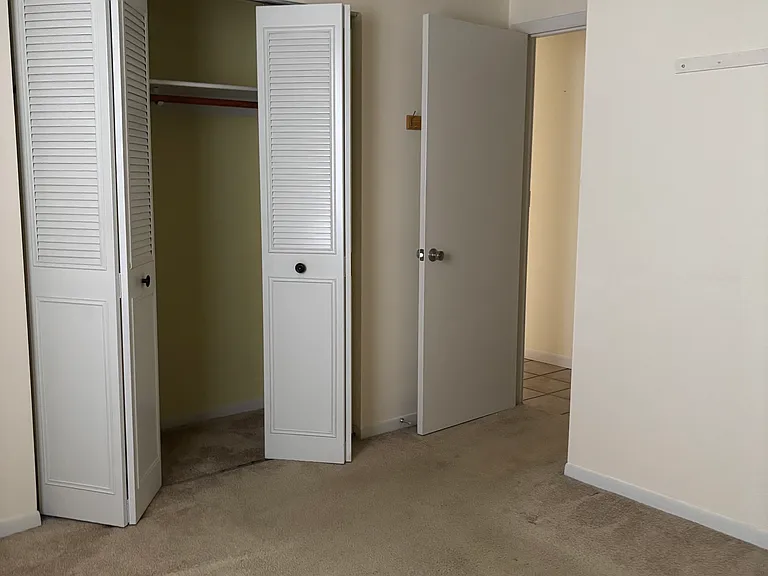 4351 SW 140th Street Rd — Photo 3