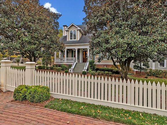 5th image of 242 Myles Manor Ct