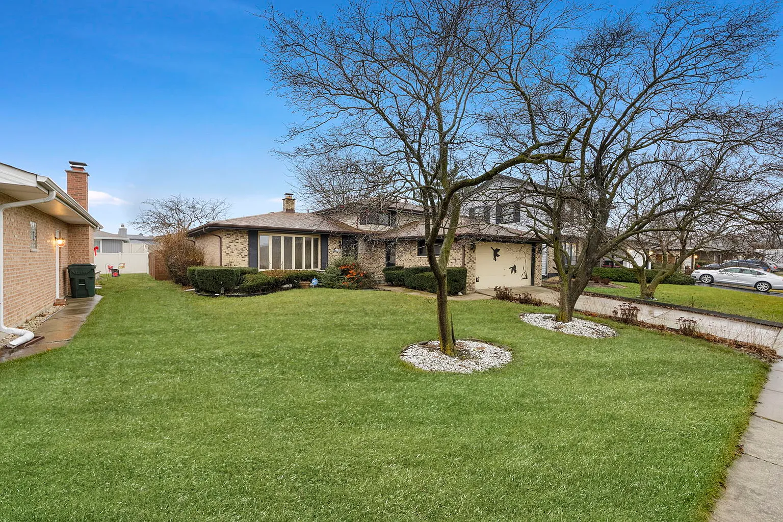 4025 176th Pl photo 1