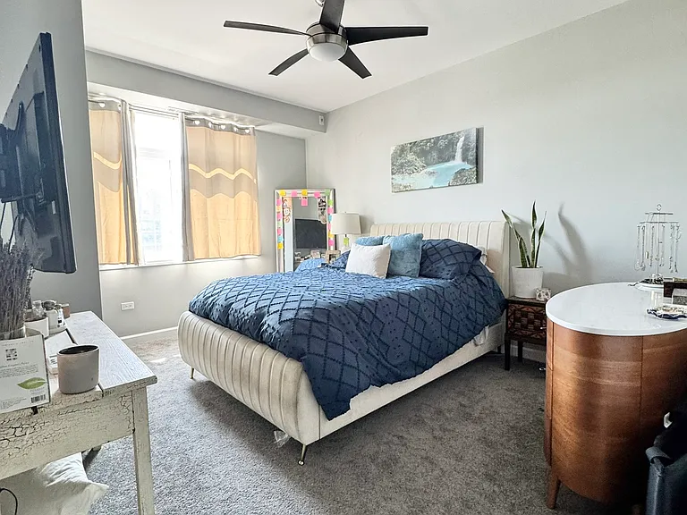 680 N Green St #706 — Photo 11