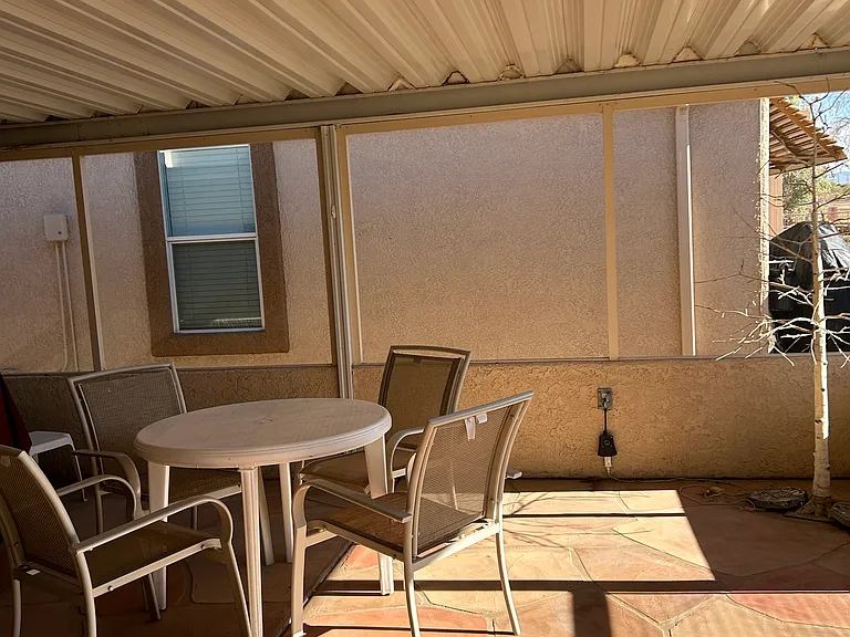 7860 E Benson Hwy — Photo 11