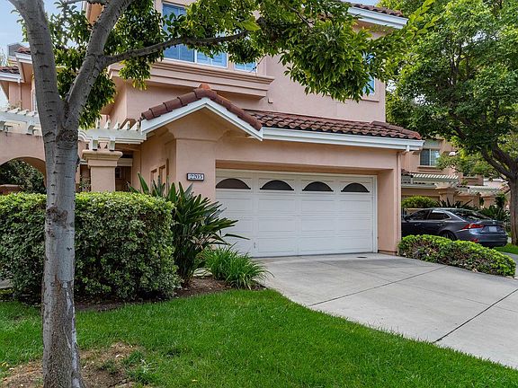 3rd image of 2205 Vizcaya Cir