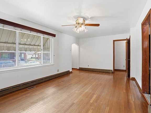 4th image of 127 Amelia St
