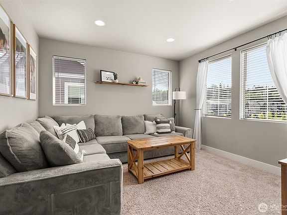 5th image of 13322 Edmunds Parkway E
