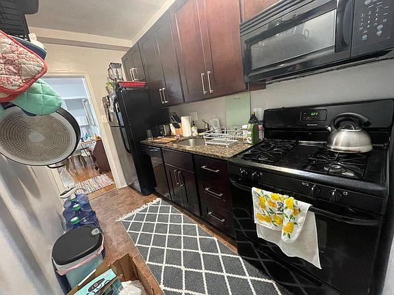 5th image of 3915 9th St NE APT 2