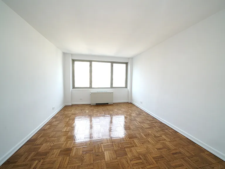 444 E 82nd St #29F — Photo 7