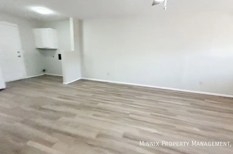 2225 W 19th St #B — Photo 8