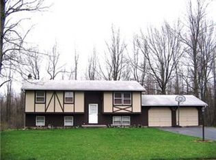 1712 Apple Hollow Ln, Hamlin, NY 14464