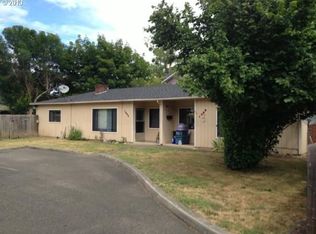 1698 W Brown Ave, Roseburg, OR 97471