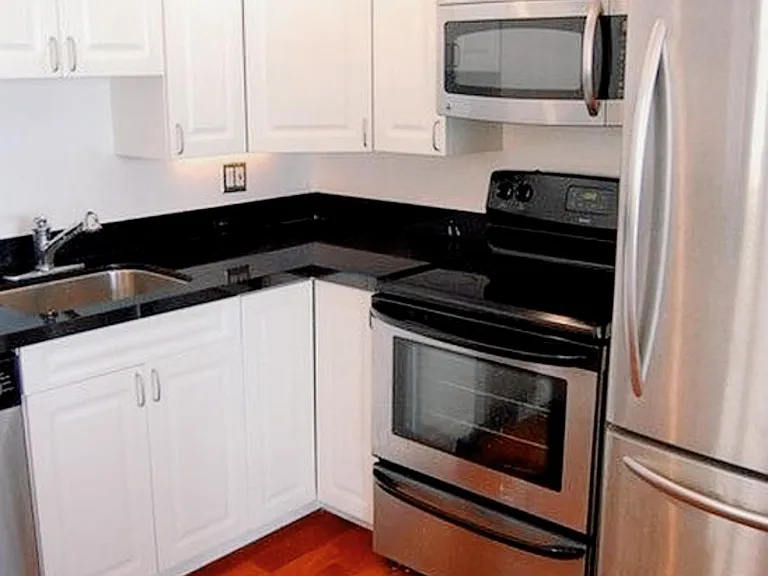 601 Van Ness Ave #62 — Photo 6