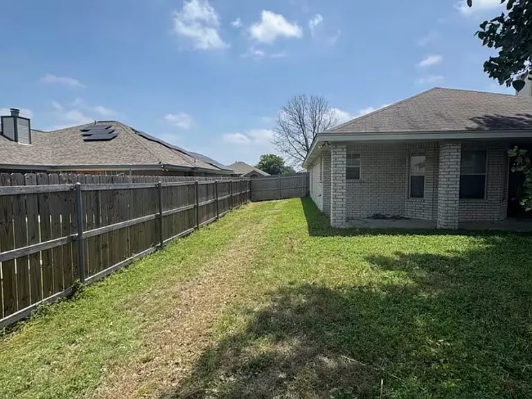 4301 Capri Dr — Photo 39