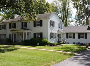 531 Ridgewood Rd, Louisville, KY 40207