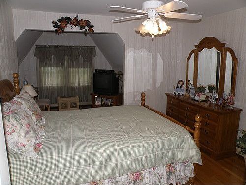 2nd image of 83 Moorland Ave
