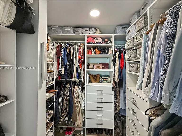 300 S Biscayne Blvd #T-1705 — Photo 14