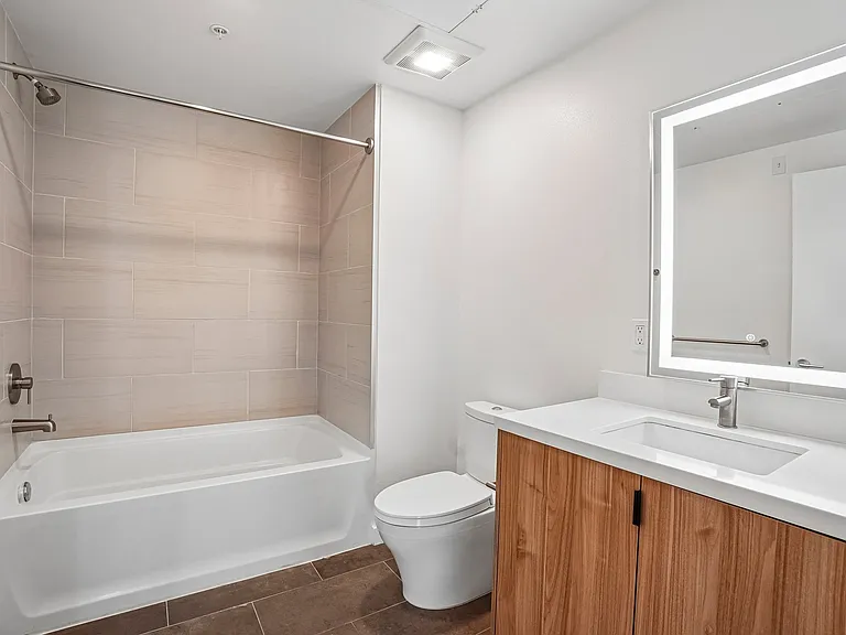 689 S Catalina — Photo 25