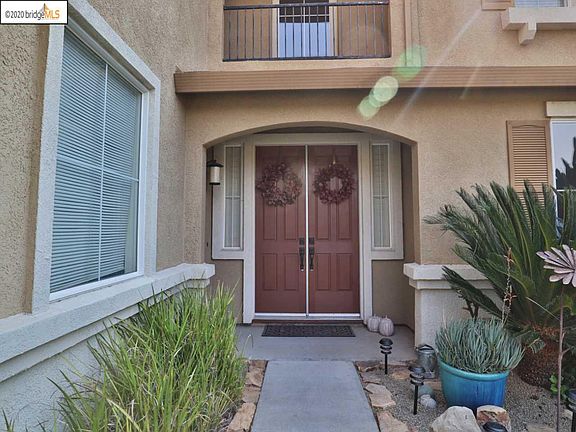 2nd image of 1811 Sanger Peak Way