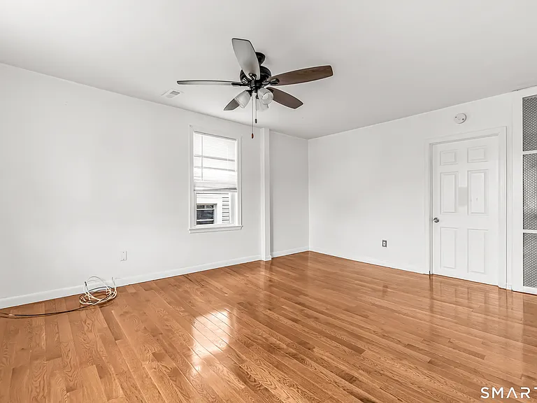 1504 Iranistan Ave — Photo 6