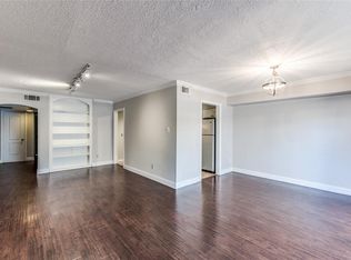 372 N Post Oak Ln, Houston, TX 77024