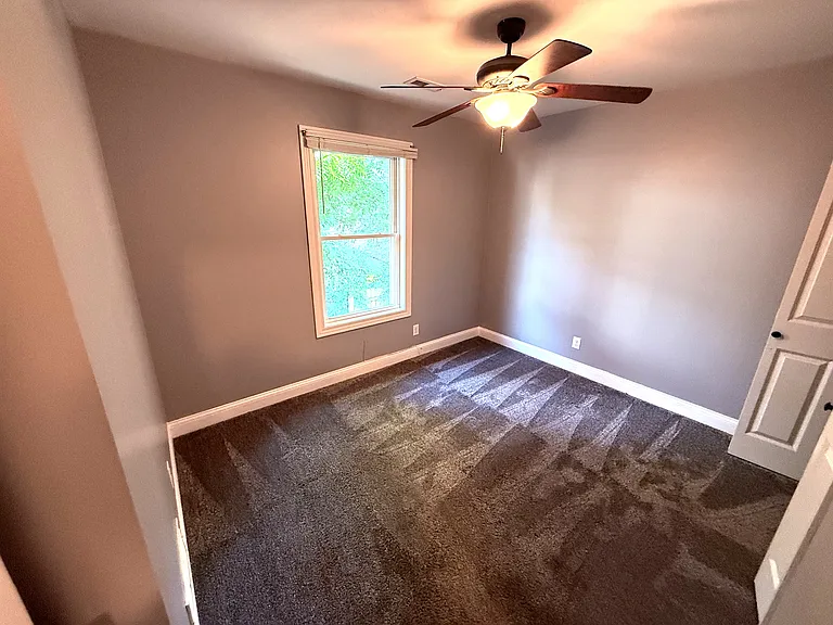 1310 Eastern Ave — Photo 13