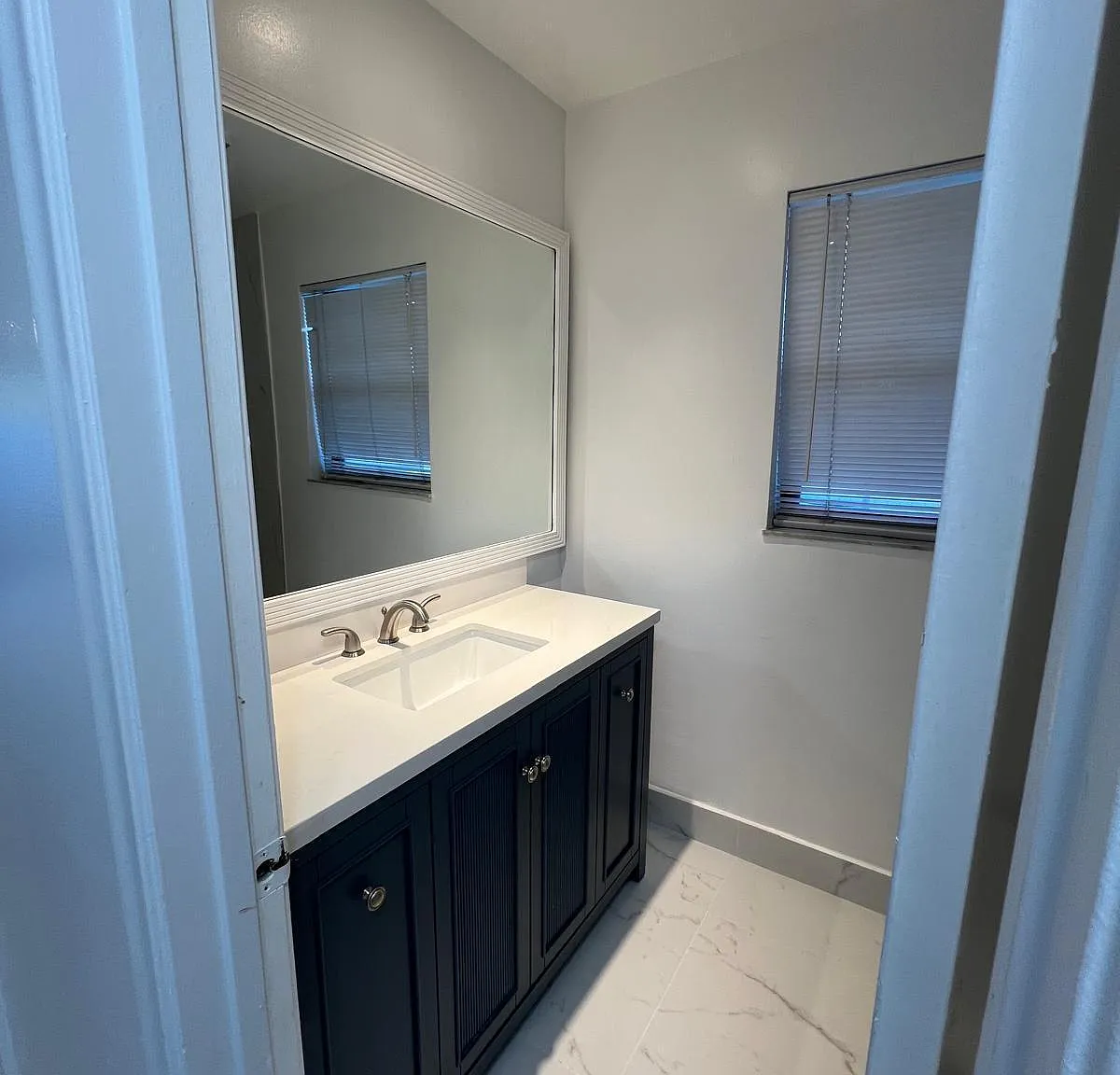 2 bed, 2.0 bath, 2196 sqft, $2,550 — Photo 3