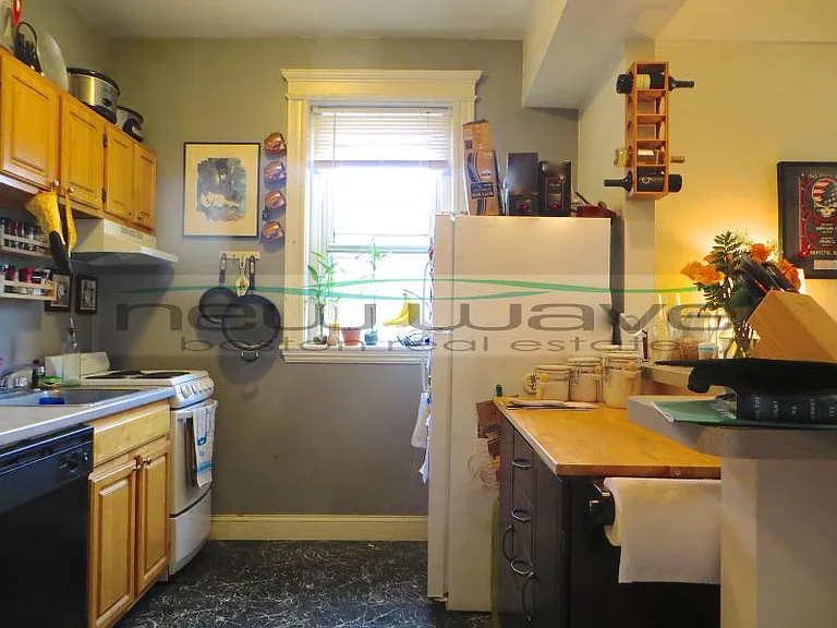 58 Queensberry St #11 — Photo 9