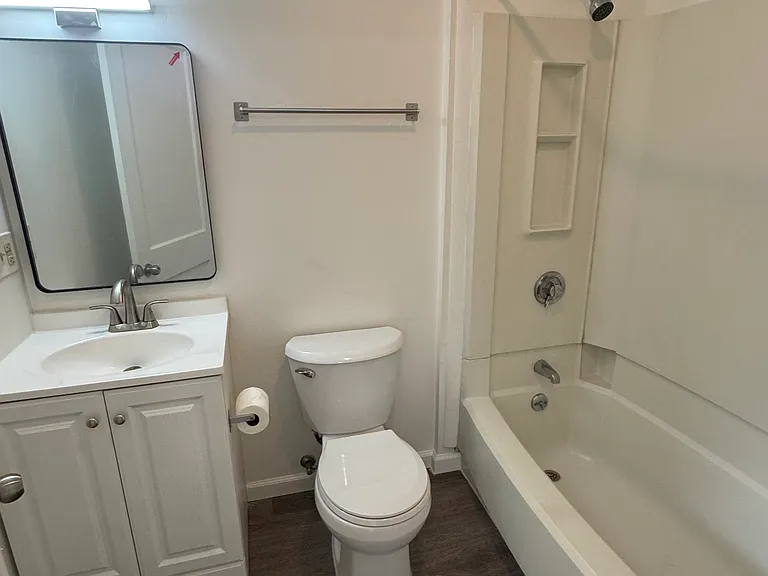 41 Rapallo Ave #2B — Photo 10