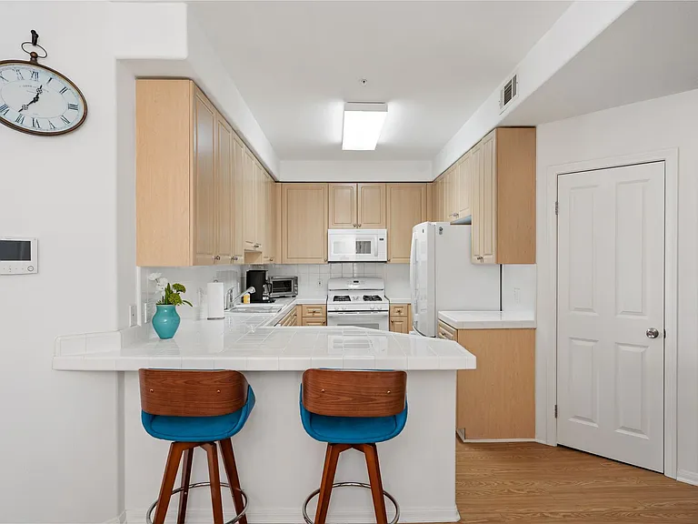 436 Poli St #308 — Photo 12
