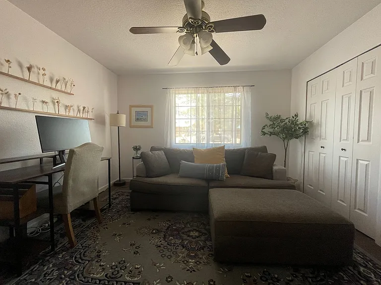 2046 Piccadilly Ln — Photo 17