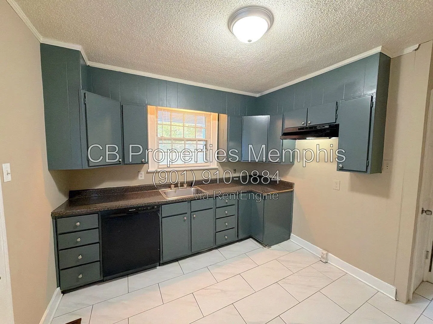 3 bed, 1.5 bath, 1479 sqft, $1,245 — Photo 2