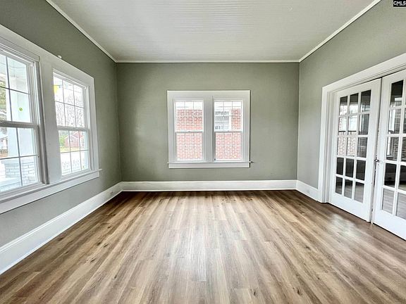 5th image of 2300 Russell St