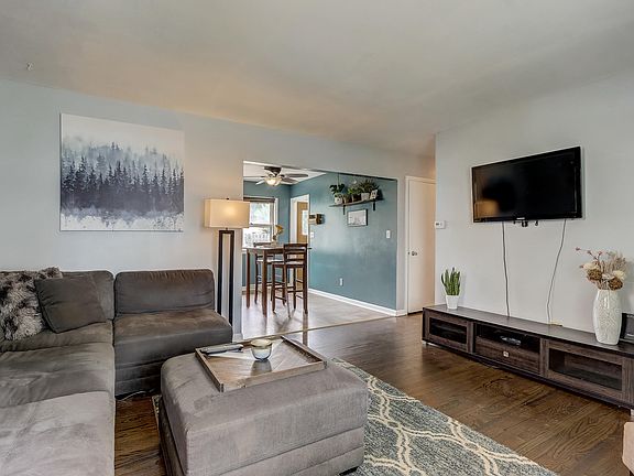 4th image of 3751 E Edgerton Ave
