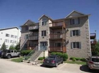 3072 Holiday Ct, Bettendorf, IA 52722