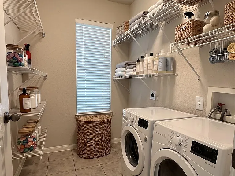 114 Newport Landing Pl — Photo 10
