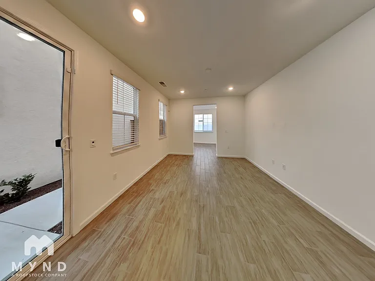 1687 Pena Ln — Photo 9