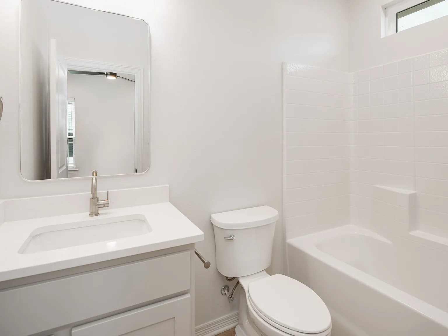 513 Cooner Street - B — Photo 3